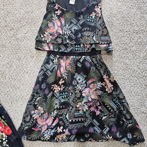 Lot of small dresses - Picture 4 of 6